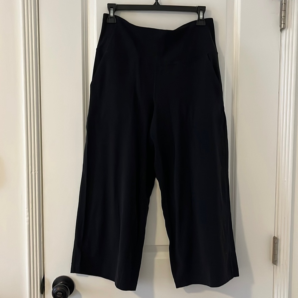 Lululemon align high rise wide leg crop 23” - size 10